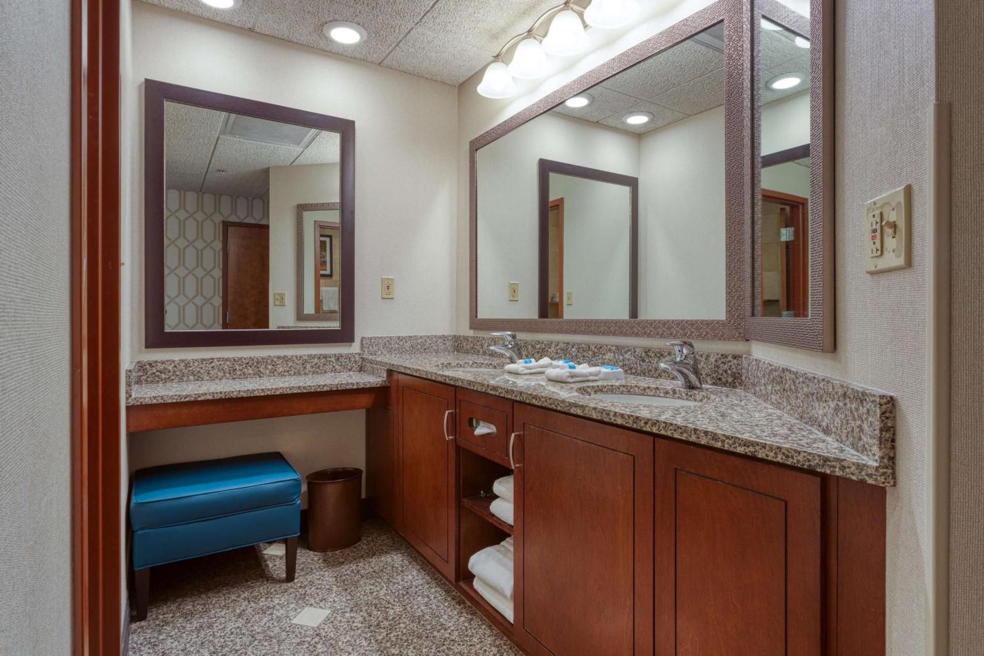 Drury Plaza Hotel St. Louis เชสเตอร์ฟิลด์ ภายนอก รูปภาพ