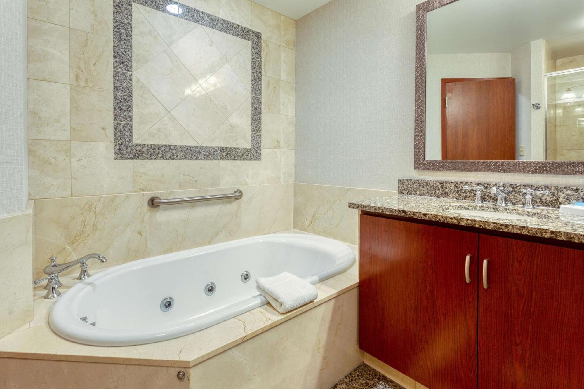 Drury Plaza Hotel St. Louis เชสเตอร์ฟิลด์ ภายนอก รูปภาพ